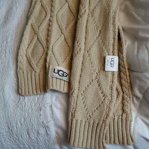 UGG Scarf